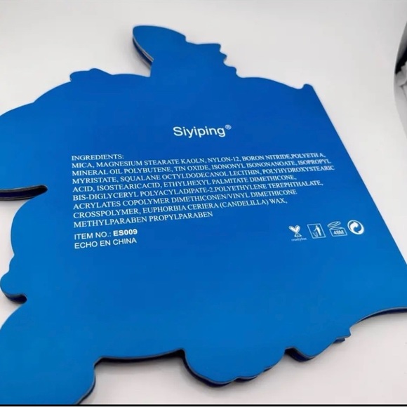 Disney Stitch Makeup Eyeshadow Pallet - Picture 7 of 7